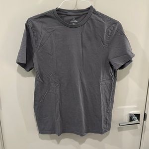 H&M gray shirt